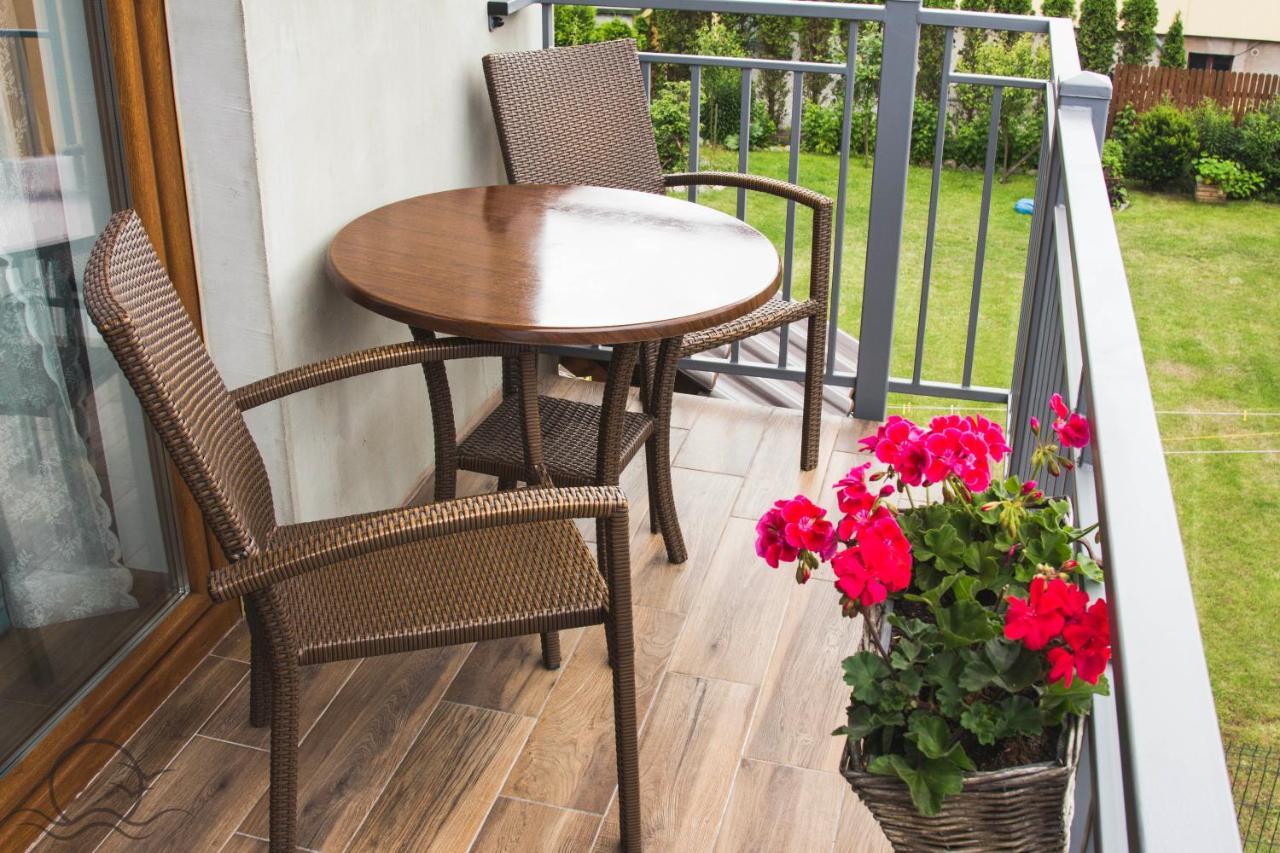 Sloneczna - Komfortowe Pokoje I Apartamenty Stegna  Exteriör bild