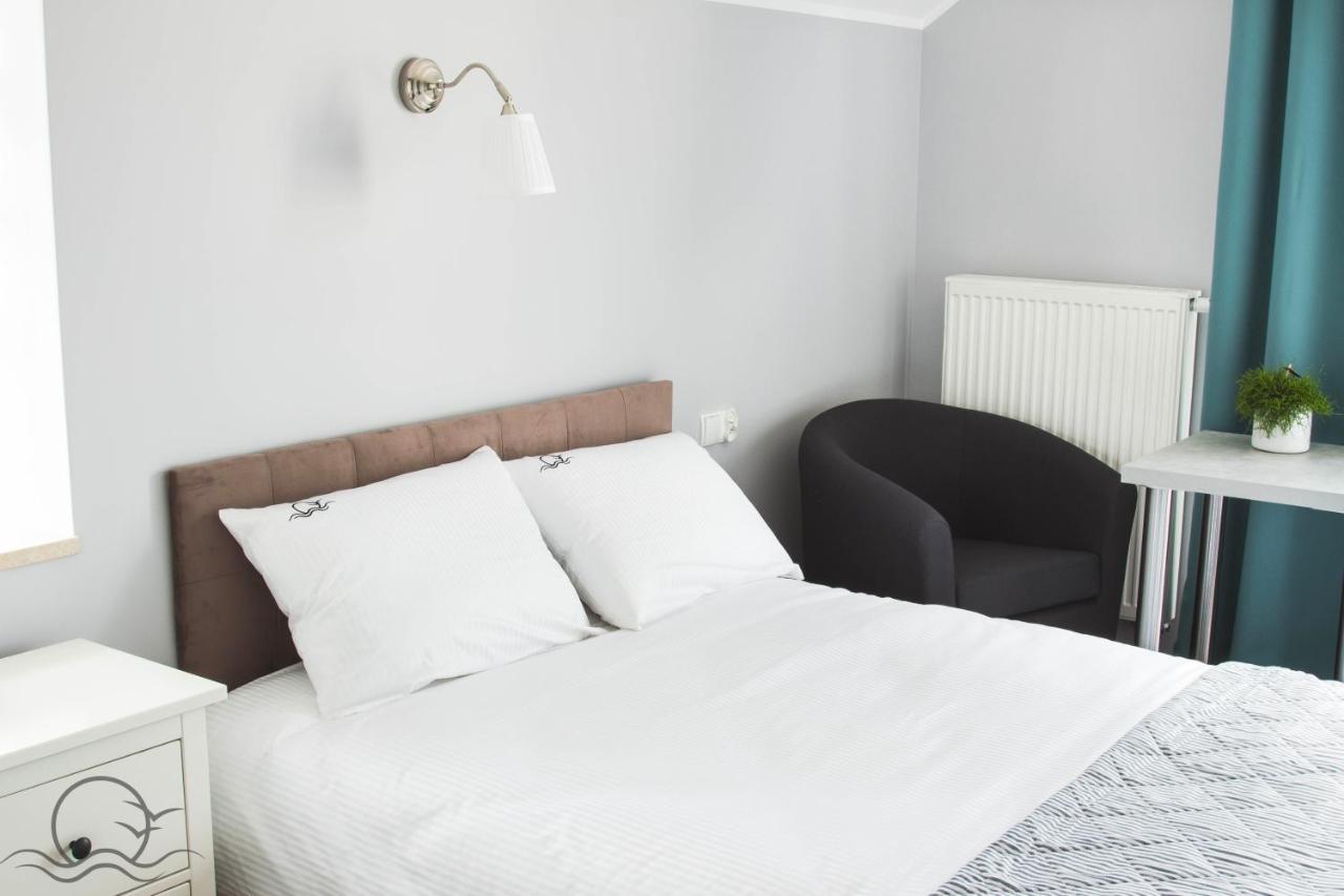 Sloneczna - Komfortowe Pokoje I Apartamenty Stegna  Exteriör bild